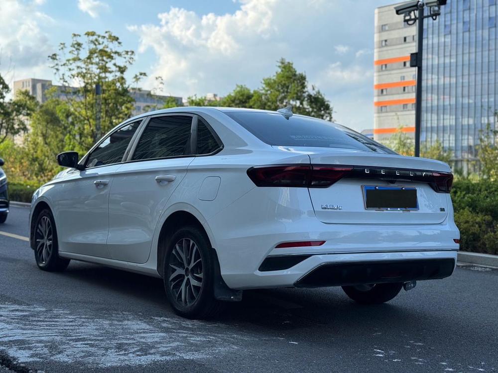 GEELY Emgrand 2022 #5 GEELY Emgrand 2022 car image #5