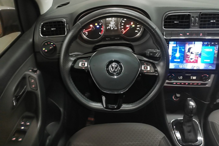 Volkswagen Polo 2017 #11 Volkswagen Polo 2017 car image #11