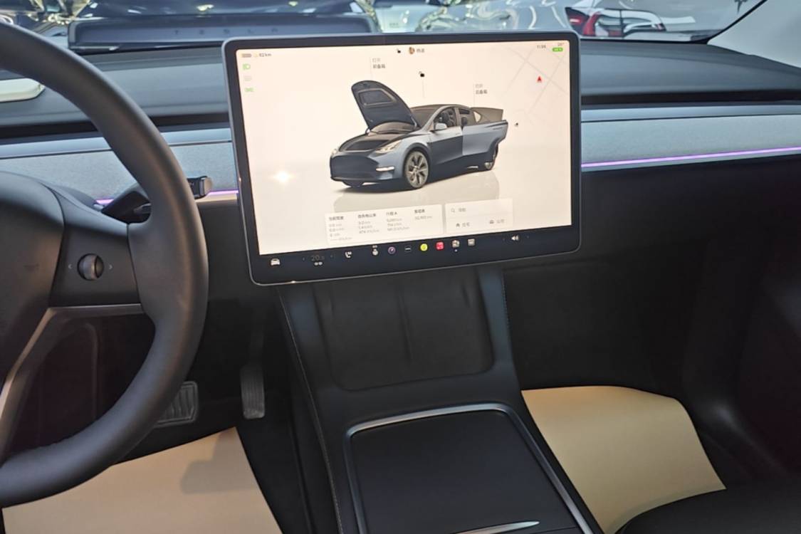 Tesla Model Y 2024 #14 Tesla Model Y 2024 car image #14