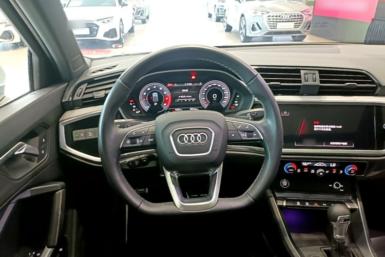 Audi Q3 2024 #11 Audi Q3 2024 car image #11