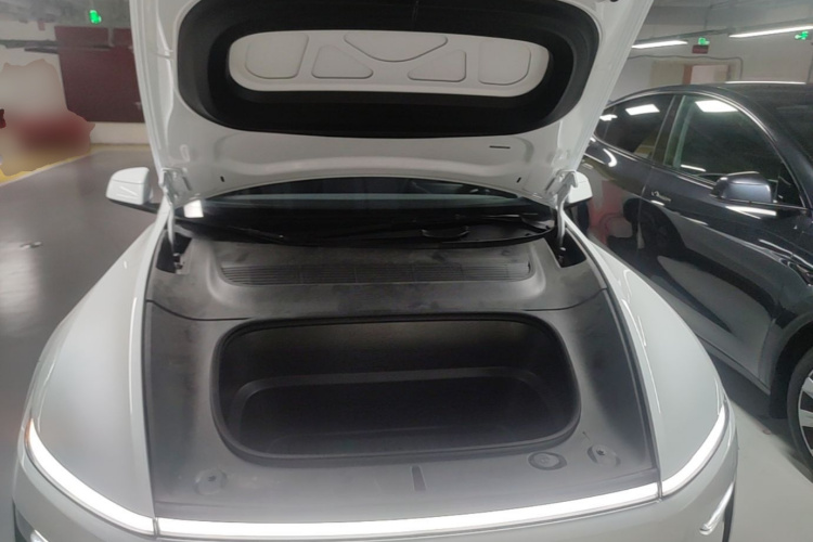 Tesla Model Y 2026 car image #22