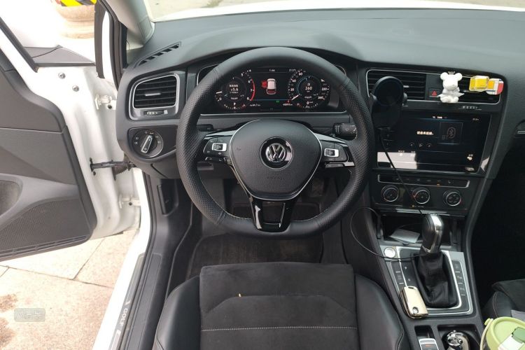 Volkswagen Golf 2020 #12 Volkswagen Golf 2020 car image #12