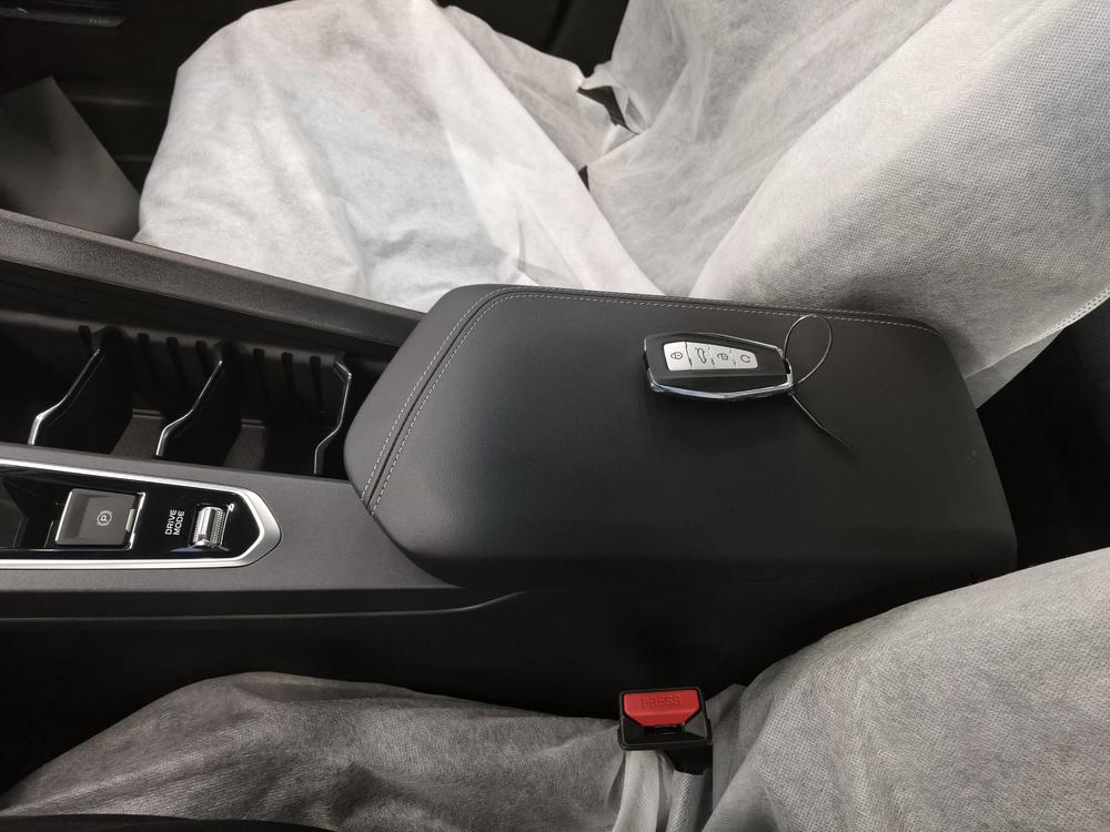 GEELY Binray 2026 car image #23