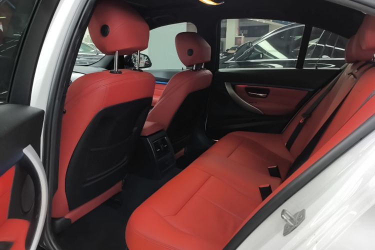 BMW 3 Series 2019 #17 BMW 3 Series 2019 car image #17