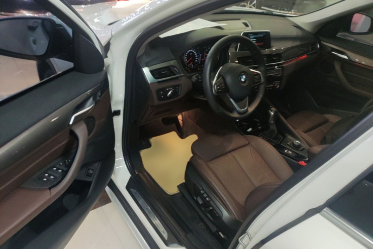 BMW X1 2019 car image #16