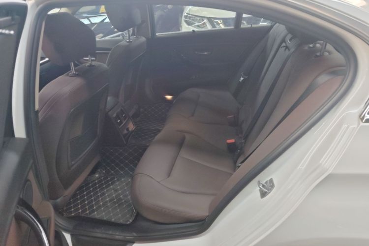 BMW 3 Series 2019 #17 BMW 3 Series 2019 car image #17