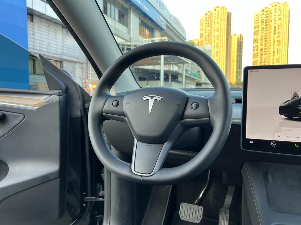 Tesla Model Y 2022 #23 Tesla Model Y 2022 car image #23