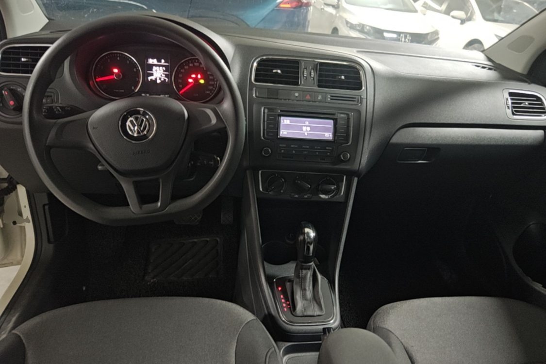 Volkswagen Polo 2015 #22 Volkswagen Polo 2015 car image #22