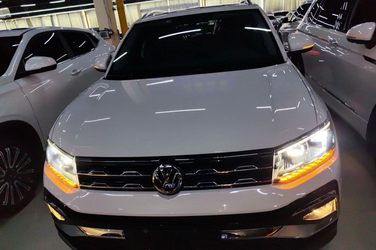 Volkswagen T-Cross 2019 изображение автомобиля #3