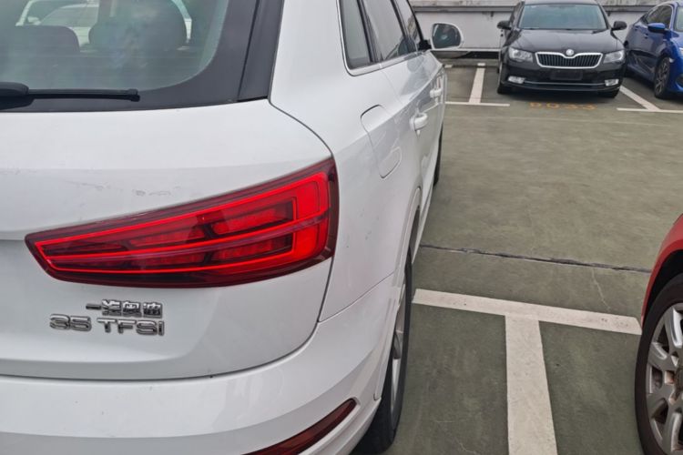 Audi Q3 2016 #8 Audi Q3 2016 car image #8