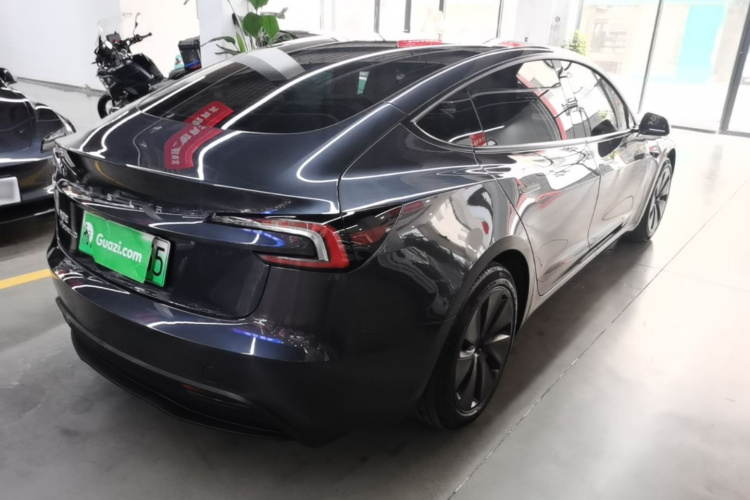 Tesla Model 3 2024 car image #5