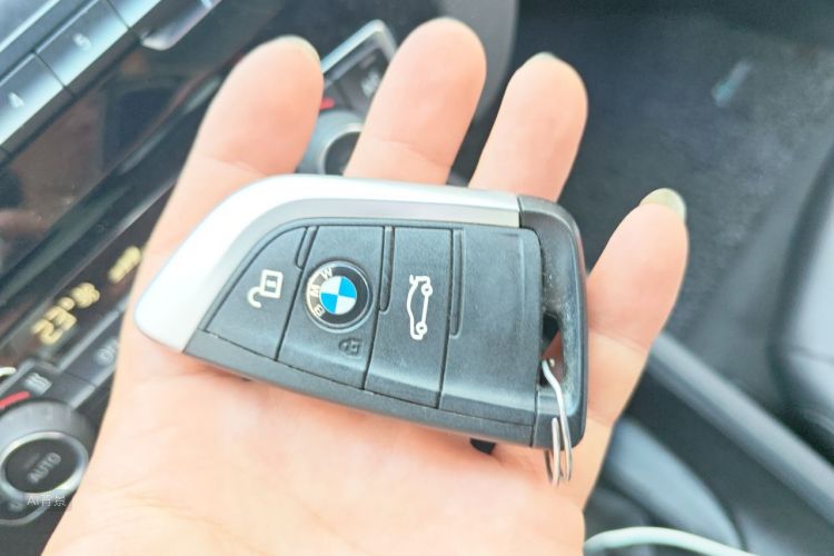 BMW X1 2019 car image #10