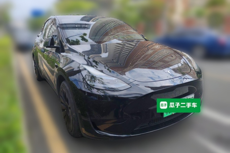 Tesla Model Y 2023 #4 Tesla Model Y 2023 car image #4