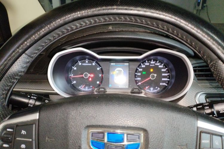 GEELY Emgrand GS 2018 car image #16