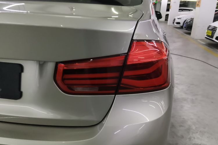 BMW 3 Series 2019 #8 BMW 3 Series 2019 immagine di auto #8