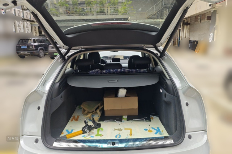 Audi Q3 2019 car image #21