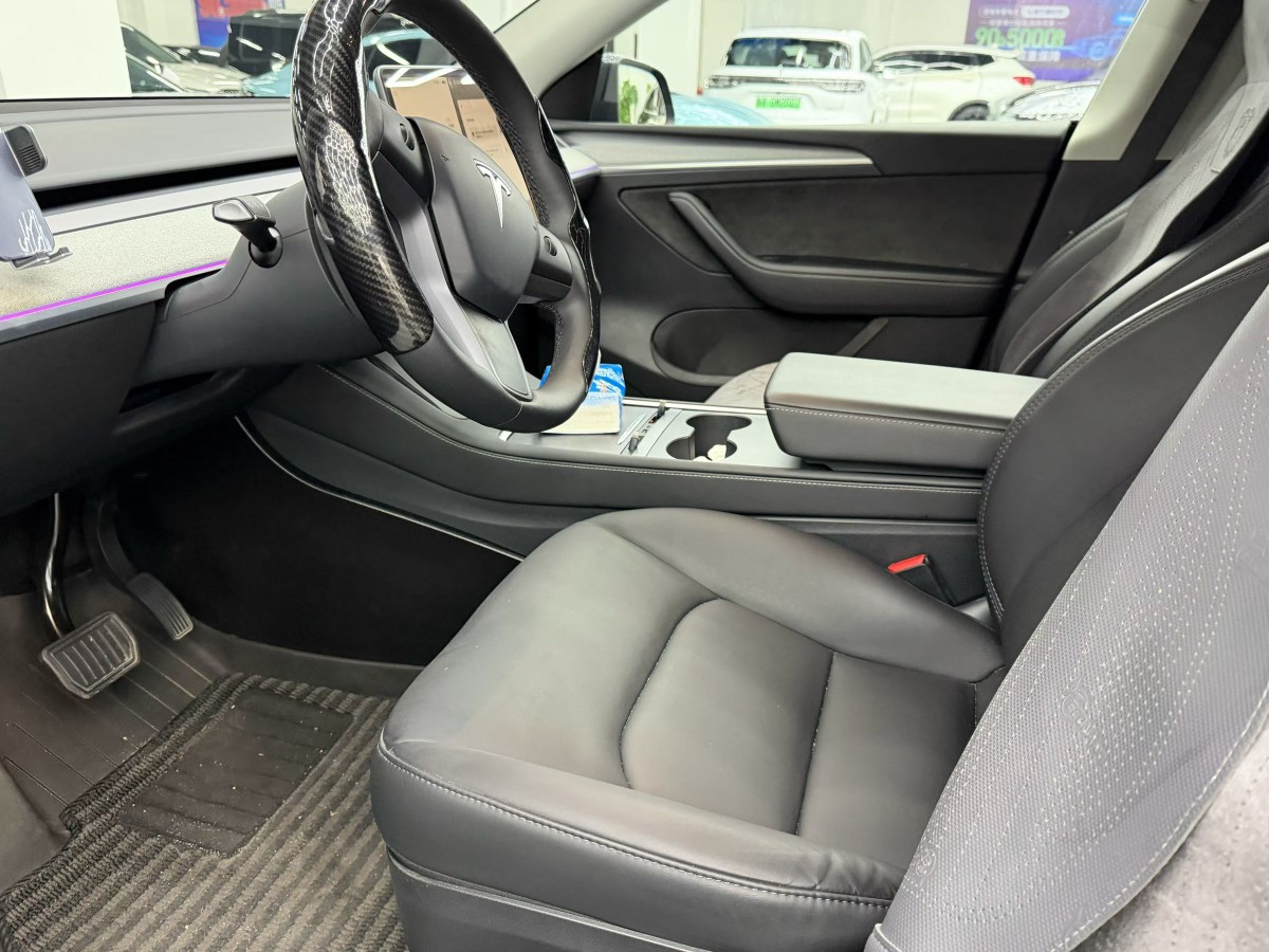 Tesla Model Y 2024 car image #8