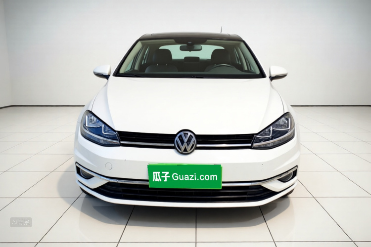 Volkswagen Golf 2019 car image #3