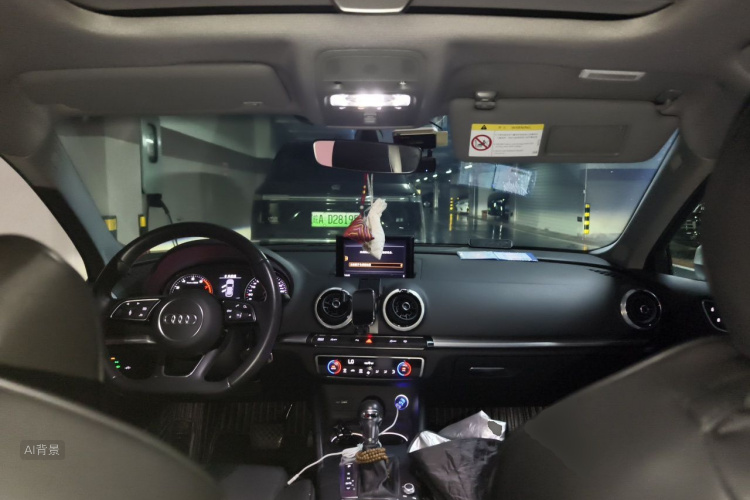 Audi A3 2018 car image #11