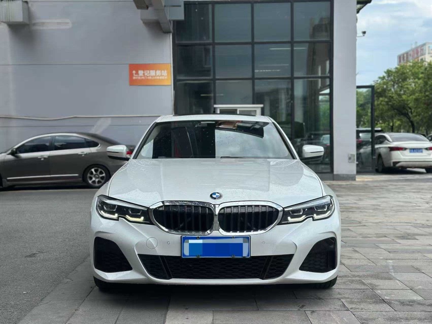 BMW 3 Series 2020 car image #2