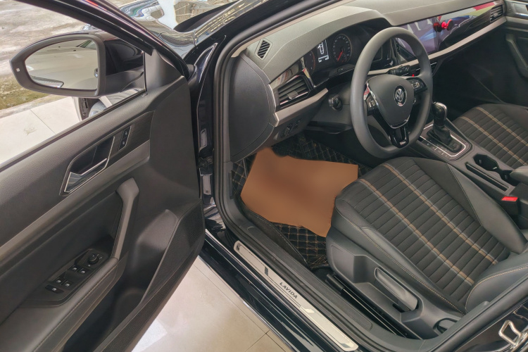 Volkswagen Lavida 2020 car image #15