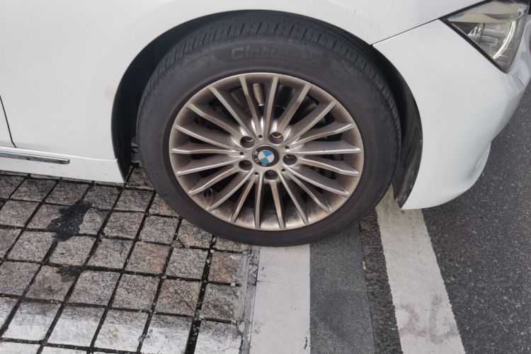 BMW 3 Series 2015 car image #9