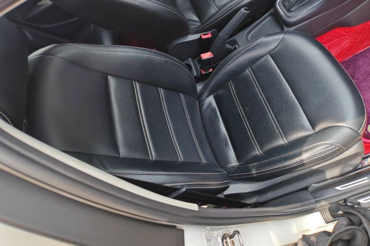 Volkswagen Polo 2019 car image #24