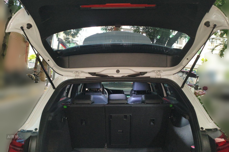 Volkswagen Golf 2023 car image #21