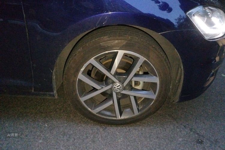 Volkswagen Golf 2020 car image #9