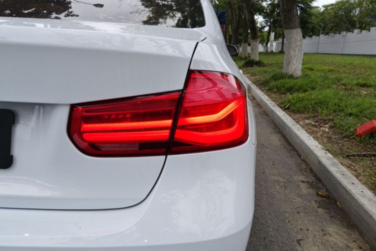 BMW 3 Series 2019 #8 BMW 3 Series 2019 immagine di auto #8