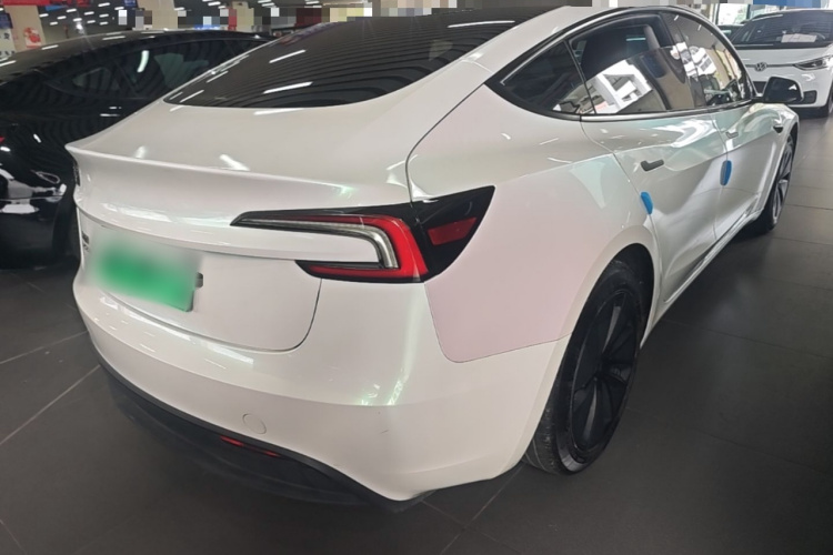 Tesla Model 3 2024 #5 Tesla Model 3 2024 car image #5