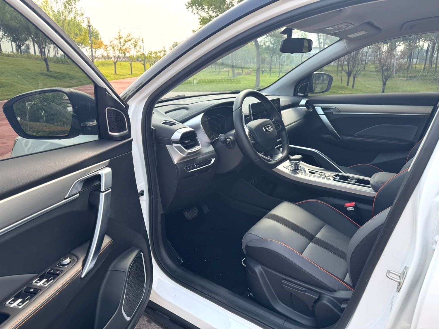 GEELY Coolray 2024 #2 GEELY Coolray 2024 immagine di auto #2