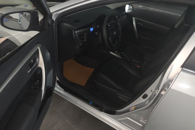 Toyota Corolla 2017 car image #16