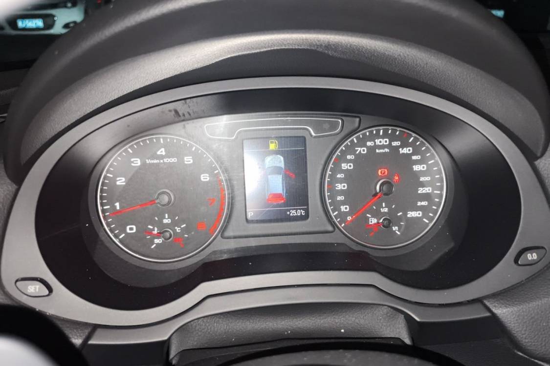 Audi Q3 2014 #24 Audi Q3 2014 car image #24