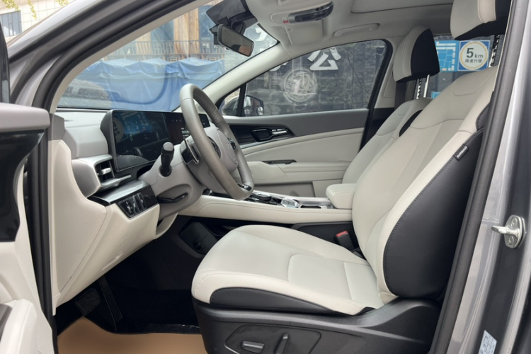 Kia Sportage 2025 immagine di auto #19