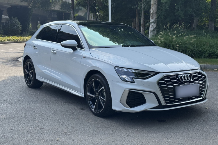 Audi A3 2024 immagine di auto #4