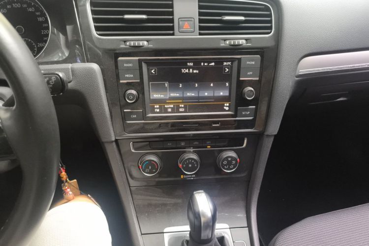 Volkswagen Golf 2018 #13 Volkswagen Golf 2018 car image #13