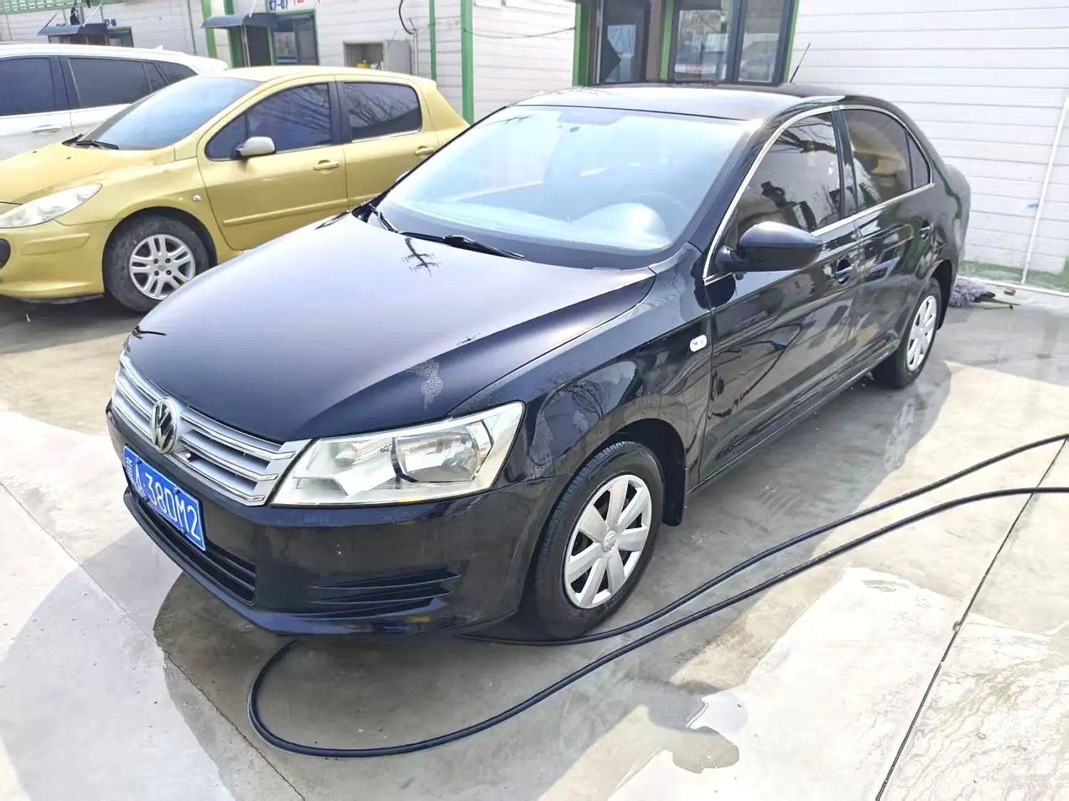 Volkswagen Santana 2014 car image 