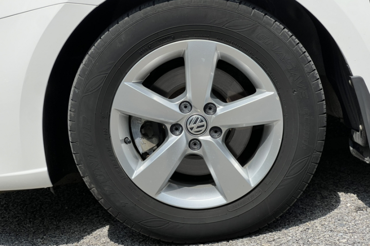 Volkswagen Lavida 2020 car image #12