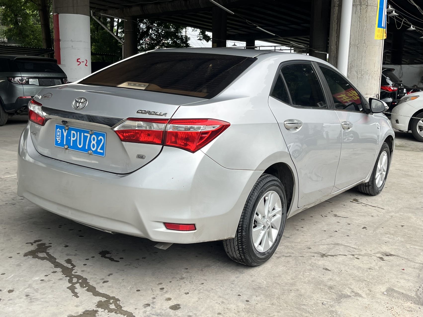 2014 car image #7