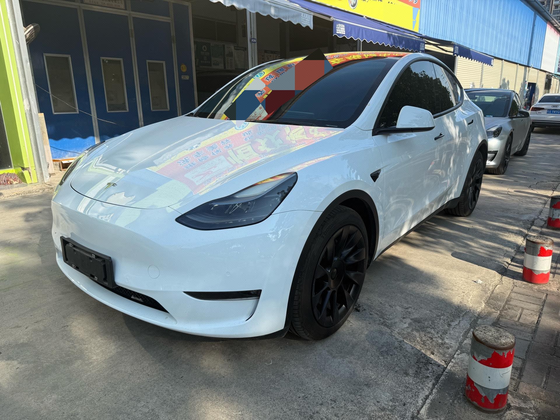 Tesla Model Y 2022 Tesla Model Y 2022 car image