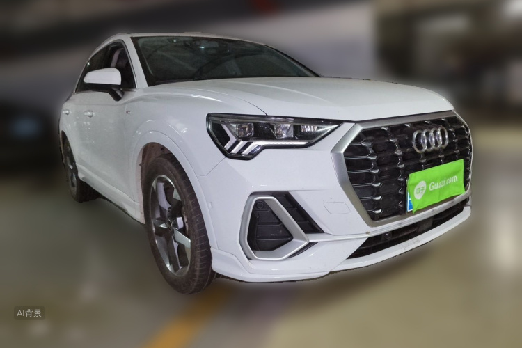 Audi Q3 2023 car image #4
