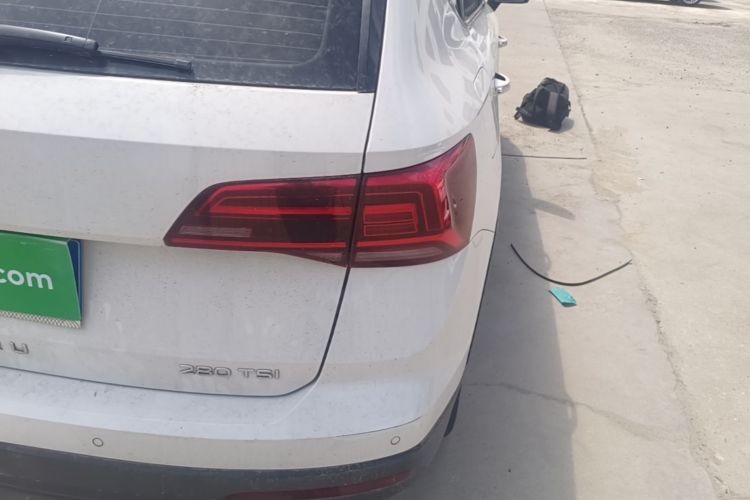 Volkswagen Tharu 2020 car image #8