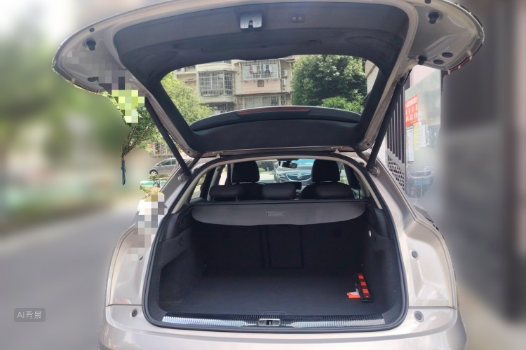 Audi Q3 2017 car image #21
