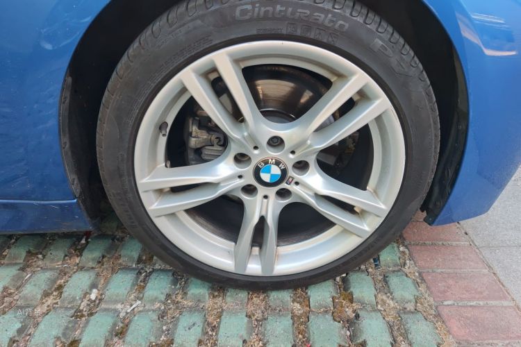 BMW 3 Series 2018 #9 BMW 3 Series 2018 car image #9