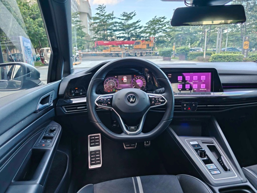 Volkswagen Golf 2021 car image #6