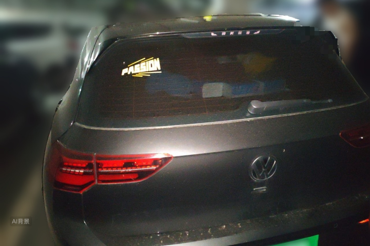 Volkswagen Golf 2021 car image #6