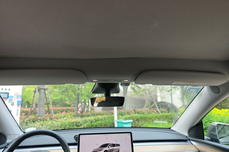 Tesla Model Y 2023 #20 Tesla Model Y 2023 car image #20