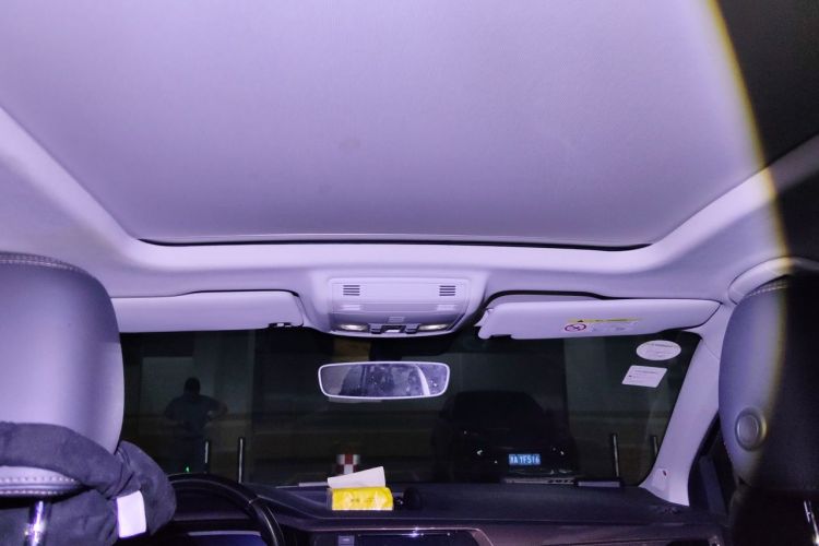 Volkswagen Tharu 2018 car image #20