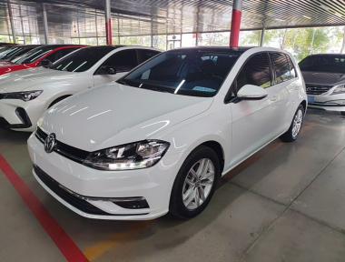 Volkswagen Golf 2019 car image 